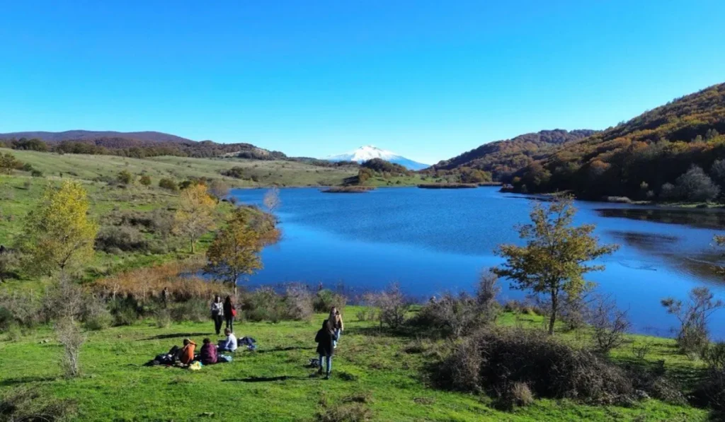 foto lago trearie e lago biviere
