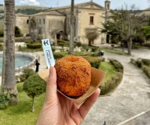 foto arancina per santa lucia