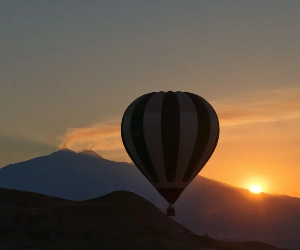 mongolfiera all'alba centuripe