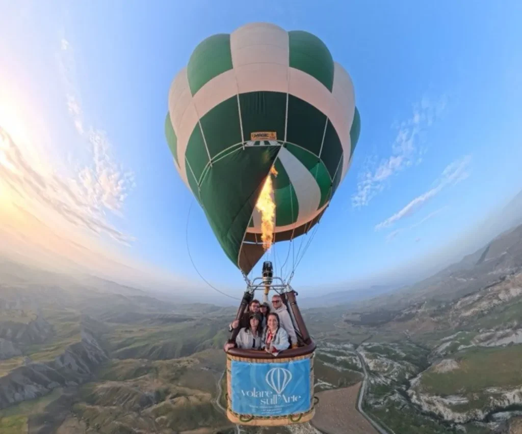 volo in mongolfiera calanchi